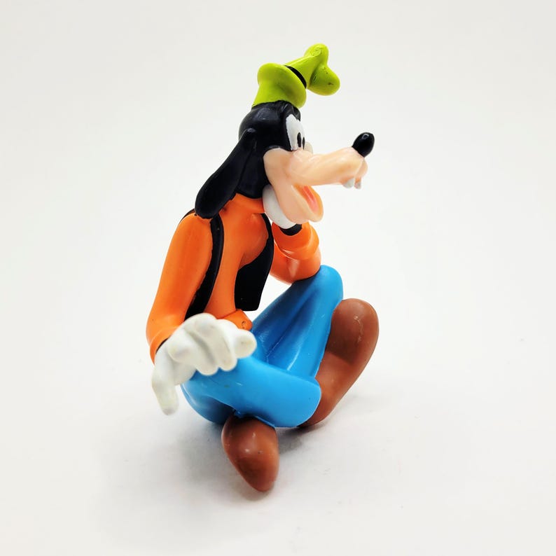 Disney Store Mickey and Friends PVC Figure Set of 4, Mickey Mouse Minnie Goofy Pluto image 4