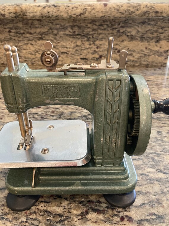 Betsy Ross Vintage Child Sewing Machine Etsy