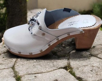 Stylish Women&#39;s Wooden Clogs with Silver Chain Detail Comfortable and Elegant wooden clogs, women’s clogs white clogs Made In Poland