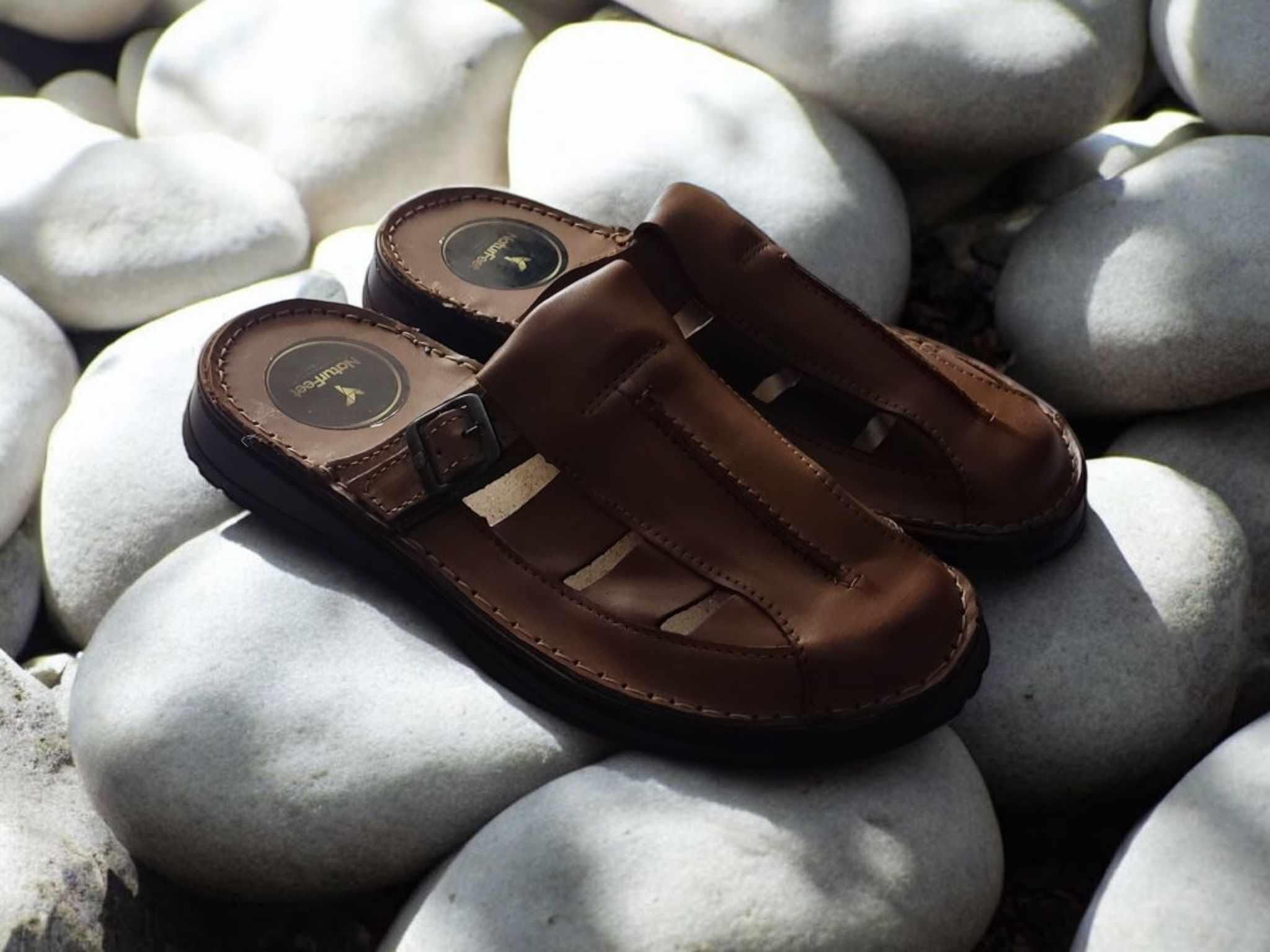 Handmade Brown Leather Sandals – Men display picture 3