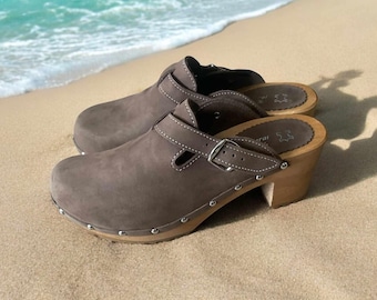 Handmade Leather Swedish Clogs with Wooden Soles – Comfortable and Stylish Footwear Handmade leather clogs Natural material shoes