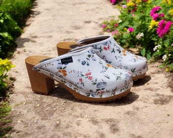 Naturfeet Handmade Floral Leather Clogs – Vintage Wooden Mules, Rubber Sole