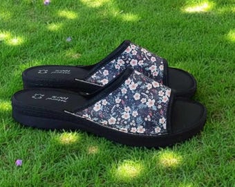 Handmade Floral Leather Slide Sandals – Comfortable Women's Summer Footwear