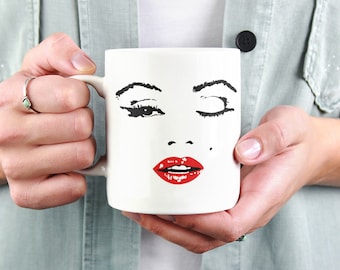 Marilyn Monroe 'Wink' Glossy Ceramic Mug – 11 oz