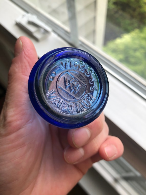 Vintage 1950s Light Cobalt Blue Vicks Vaporub Glass Screw