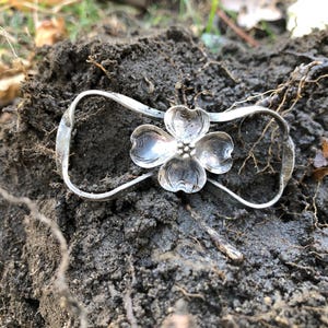 Vintage Metal Detected Stuart Nye Dogwood Flower Sterling Silver Pin Brooch 5.7 Grams  (broken)