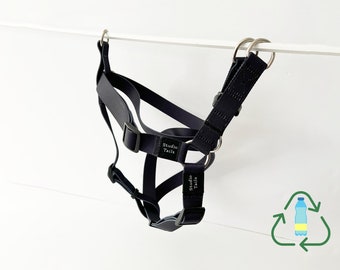 Sleek Black: Eco-Friendly Step-In Dog Harness from Recycled Plastics