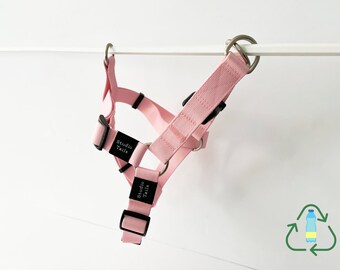 Sakura Serenity: Eco-Friendly Step-In Dog Harness in Pink from Recycled Plastics