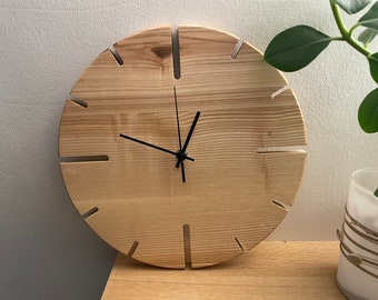 Wandklok hout essen rond
