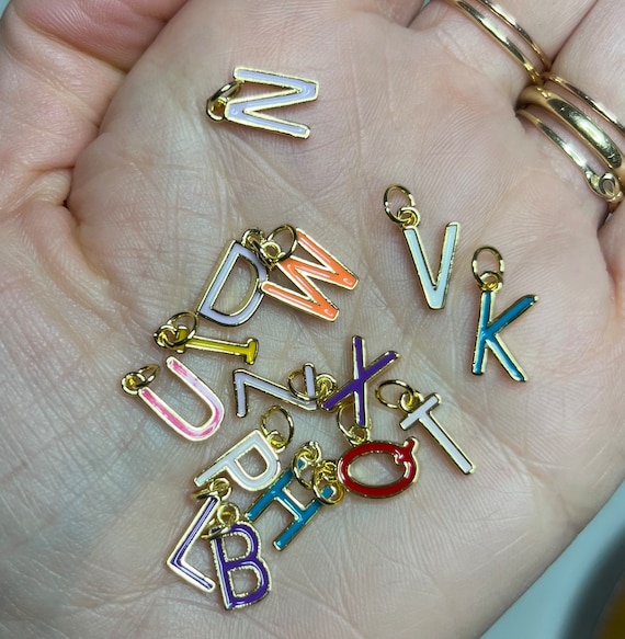 エナメル文字チャーム/ゴールドチャーム/小さなペンダント-マルチ  