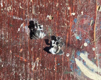 Dijes de ranas/ranas tono plata/plata antigua/pequeño dije de rana de plata
