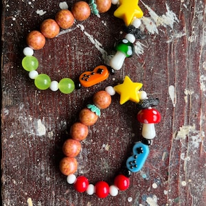 Stretch elastic beaded bracelet/Super Mario brothers inspired/ toadstool/glass