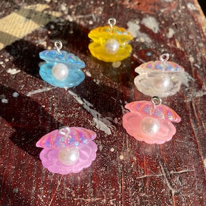 Seashell and pearl charms/pastel clam shell with pearl charm/mermaid themed charms