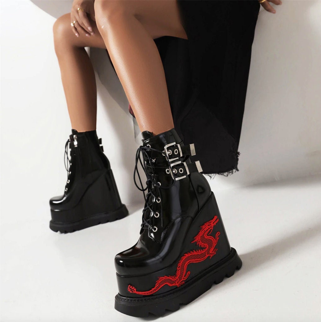 Demonia flame deals boots