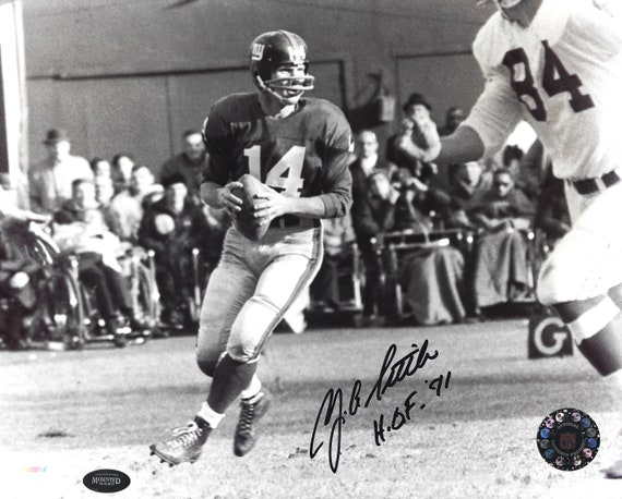 Y.A. Tittle New York Giants and Hall of Famer Signed 8x10 
