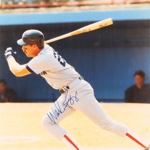 Wade Boggs Hall of Famer Signed Boston Red Sox 8x10 Photo (JSA)- Free Shipping