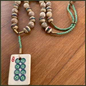 Mahjong / Mahjongg Halskette, Schmuck, Geschenk mit Vintage 8 Dot Hand geschnitzter Knochenfliese