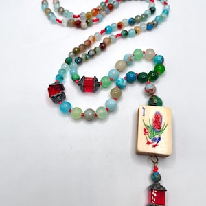 Collar de Mahjongg con diseño de flores de hueso de yak y bambú, colorido y vintage. Regalo ideal.