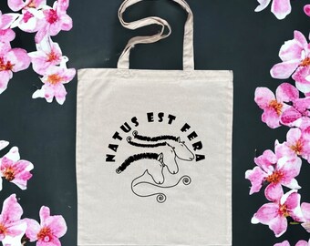 Bag with three horses "natus est fera" that is Born to be wild in Latin