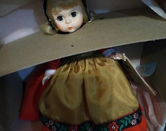 MADAME ALEXANDER SWEDEN #592