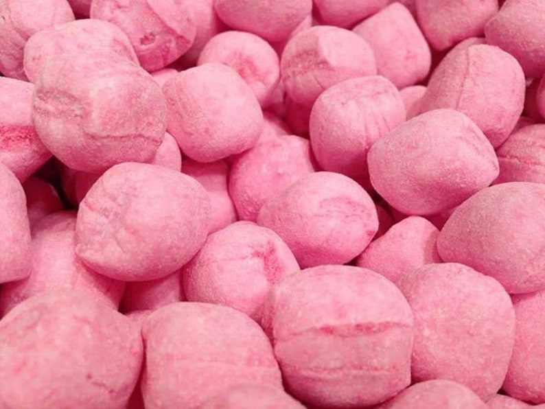 Brynild Vepsebol Jordbær Hard Candy Shell With Sour Etsy