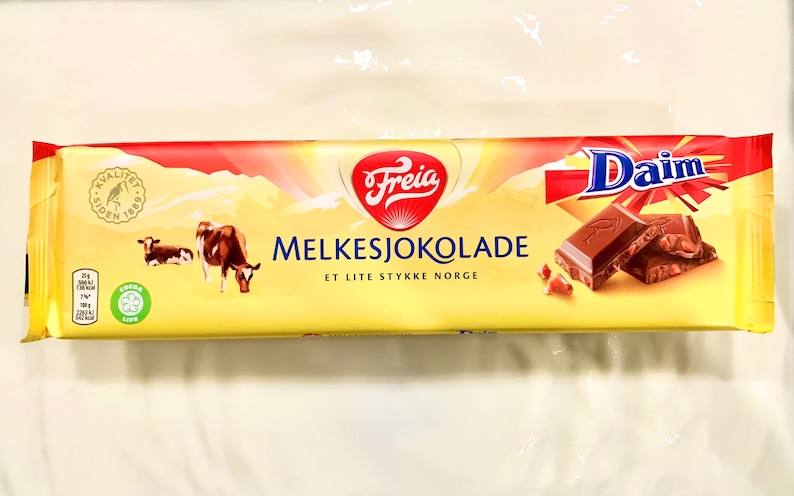 Freia Melksjokolade Daim 2 Pack Freia Milk Chocolate with Daim 200 grams 2 Pack image 2