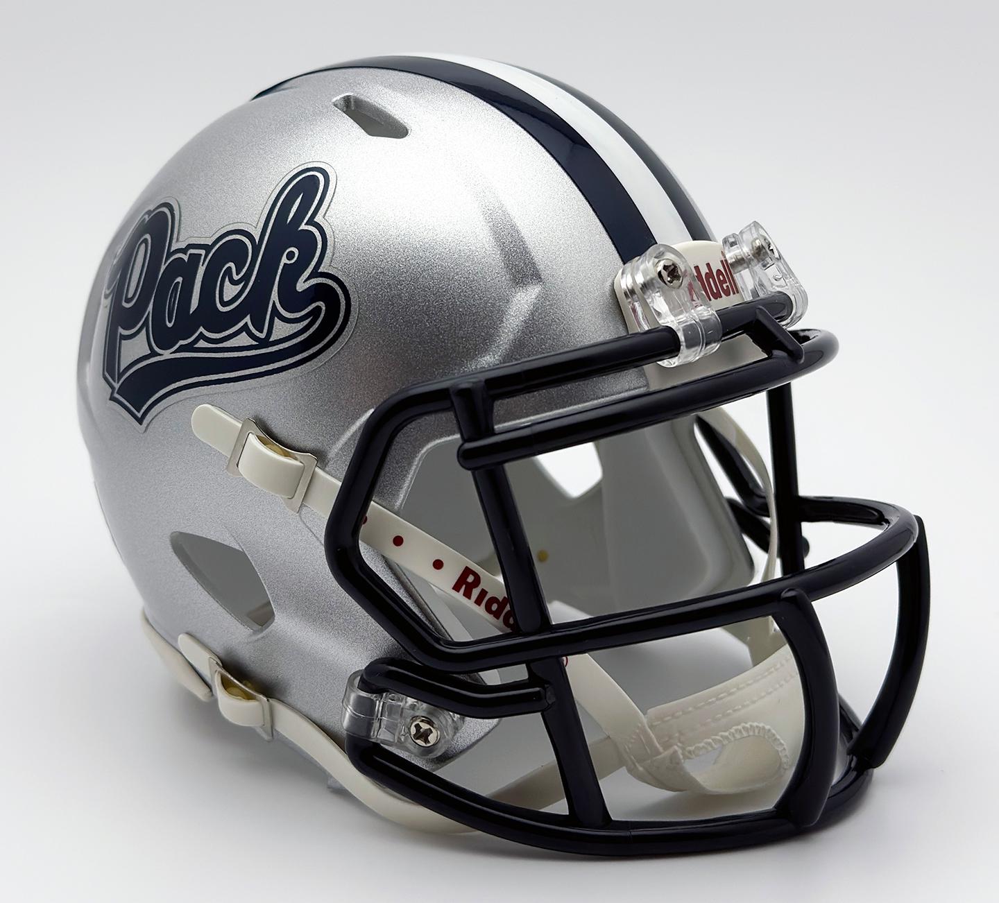 Badgers Collectible Helmet 3 5/8 Size Brand New Riddell Revolution Speed  Mini Helmet - Wisconsin Badgers NCAA Licensed Collectible (Size 3 5/8)  Jaylen Waddle Mini Helmet