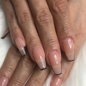 Just a little bit of beauty in my life - Black | Lines| Medium Coffin | Fake Nails | Press On Nails | False Nails | Glue On Nails |
