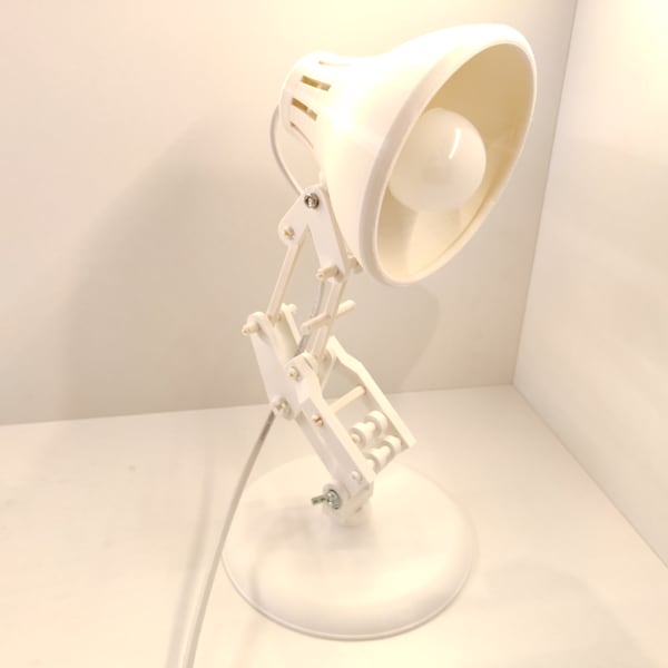 LAMPE PIXAR, LUMIÈRE de table de nuit, Lampe personnalisée, Lumière de bureau personnalisée, Couleur vive en plastique imprimée en 3D personnalisée à côté de l’éclairage