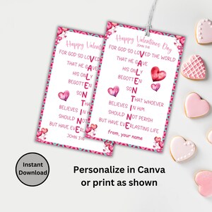 Op de afbeelding: Twee roze en witte Valentijnsdagkaarten met een aquarelontwerp. De kaarten tonen het woord "Valentine" gespeld met de eerste letter van elk woord in de tekst "Want God heeft de wereld zo liefgehad, dat Hij Zijn eniggeboren Zoon gegeven heeft, opdat een ieder die in Hem gelooft, niet verloren ga, maar eeuwig leven heeft." De tekst is uit Johannes 3:16.