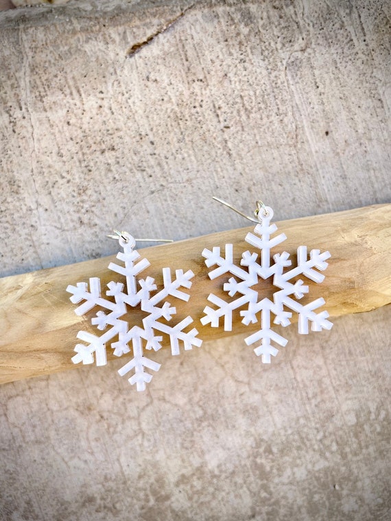 White snowflake earrings discount
