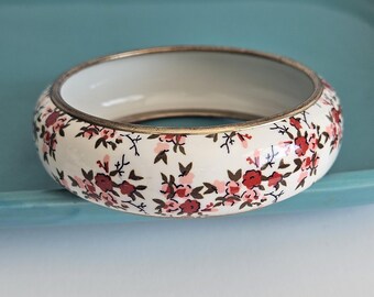 Vintage Enamel Floral Bangle, Red Pink Roses, Goldtone Edging, Size 8