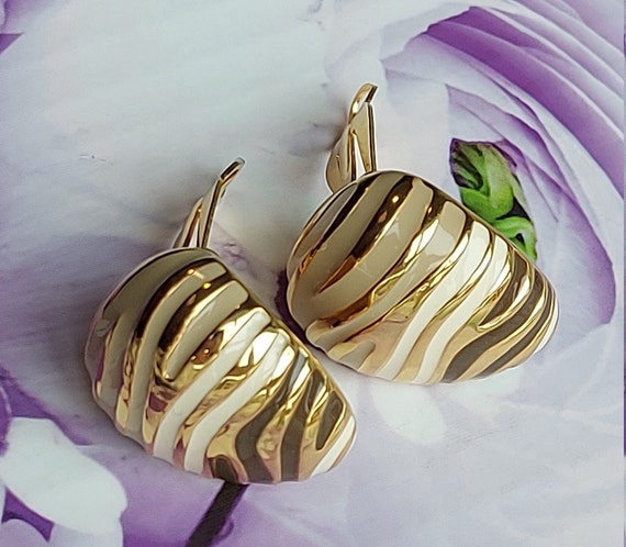 1980s Joan Rivers Gold Plated Zebra Stripe Clip-O… - image 5