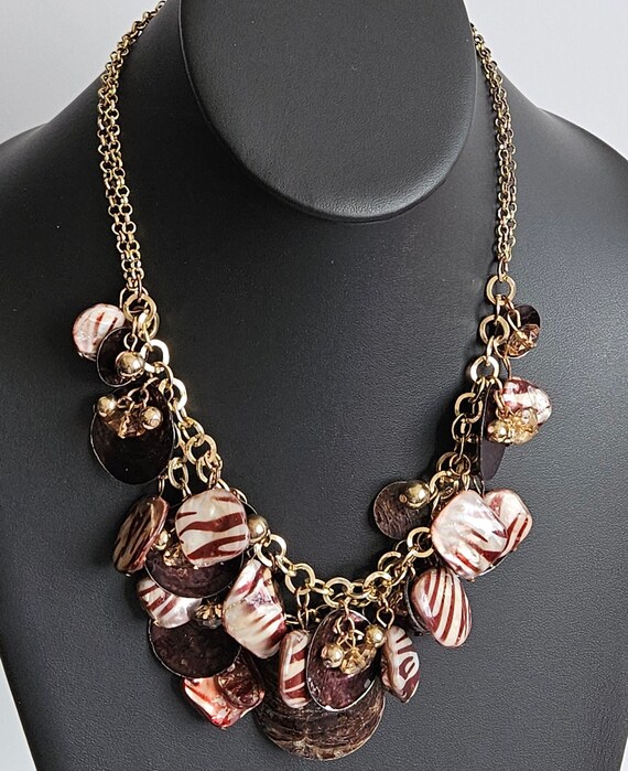 Vintage Erica Lyons Dyed Mother of Pearl Shell Charm … - Gem