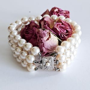 Vintage Victorian Style Glass Pearl Bracelet, Sterling Silver Clasp, 7.5"