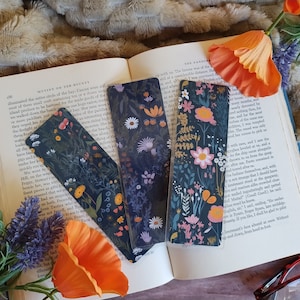 COTTAGECORE DARK WILDFLOWERS Bookmark Collection 1 | Floral Double-Sided Laminated Bookmarks with Optional Tassel