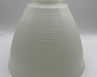 Details about   Vintage Corning Milk Glass Diffuser Globe Light Shade Waffle Basket Weave Torche 