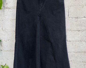 Remade Vintage Black Levi’s Denim Maxi Skirt (size w 28/29)