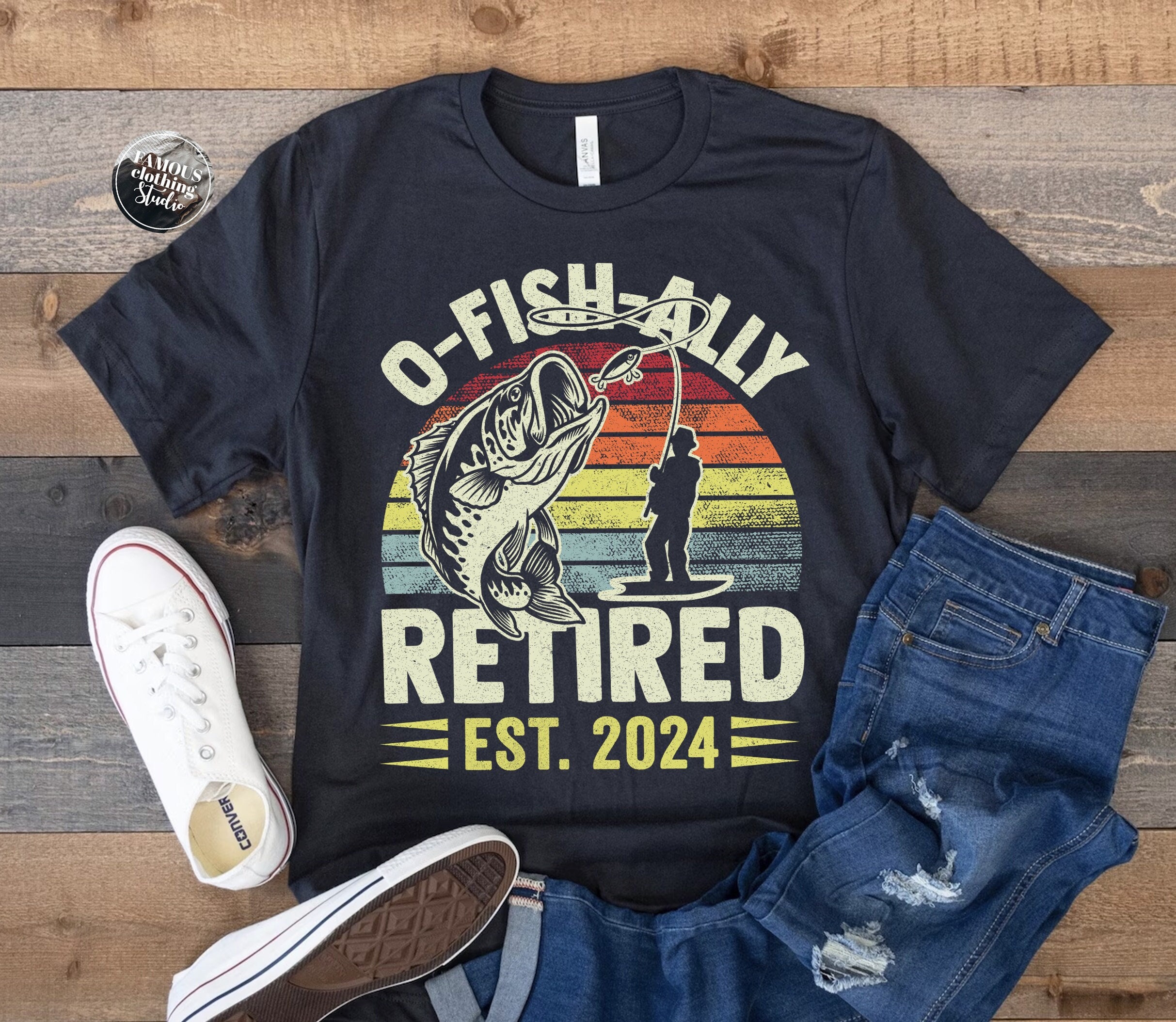 Men's Funny Fishing T-shirt Ofishally Retired Vintage Shirt