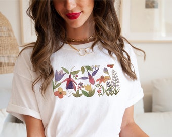 Flower Shirt, Wildflower Tshirt, Floral Tee, Gifts for her, Mom gift, Teacher Gifts, Best friend gift, Gifts for mom, Gifts for Women