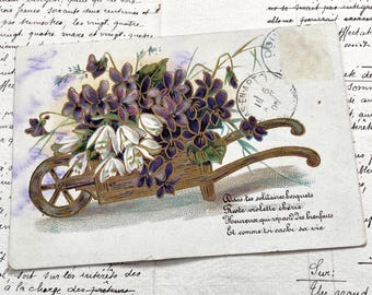 1900s - Postcard with a beautiful bouquet of small flowers