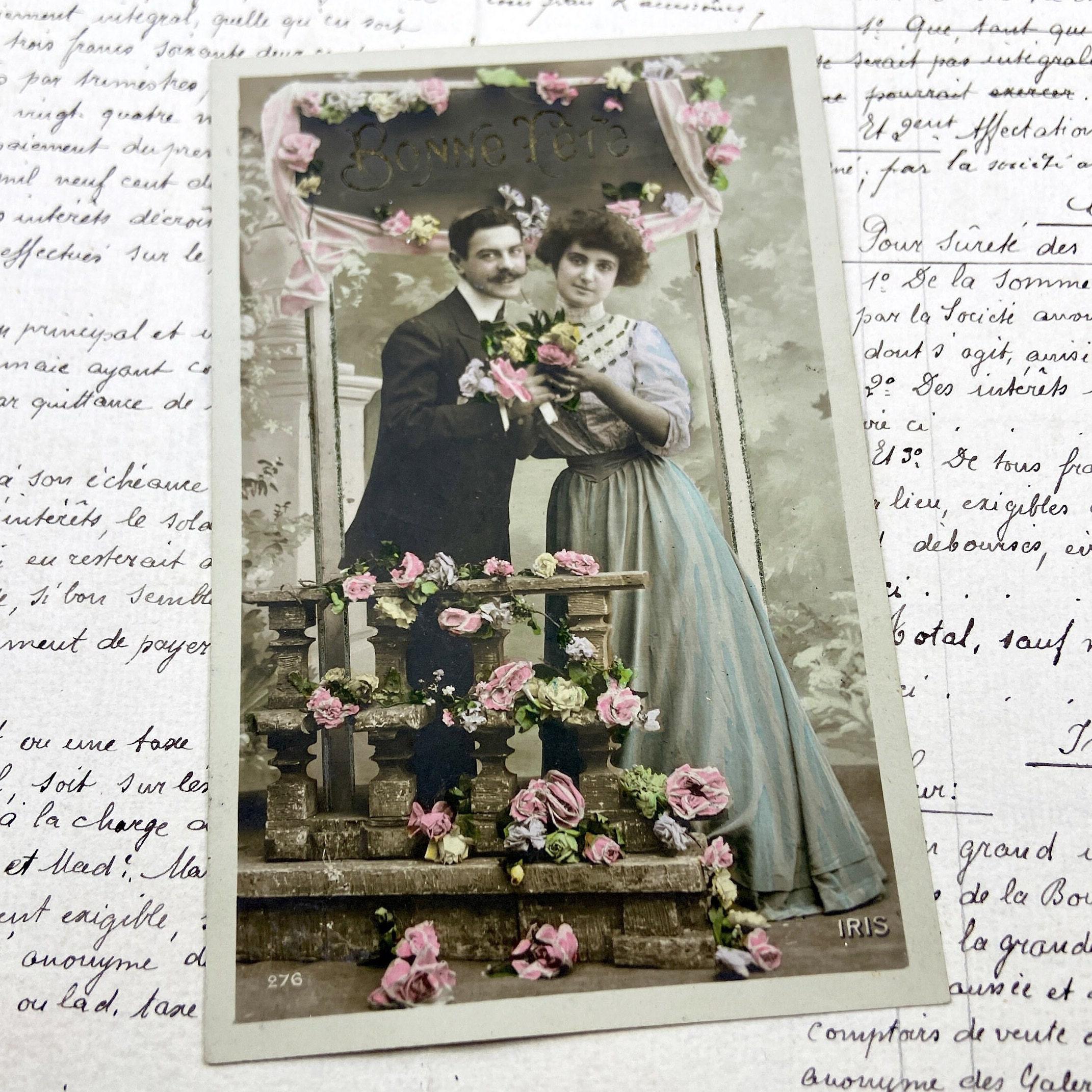 1910s - Postcard of a couple with flowers and the words "Bonne fête"
