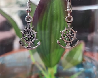 Anchor/helm wheel silver earrings