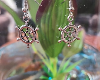 Helm wheel silver earrings