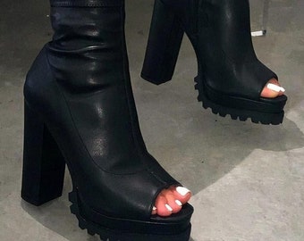 Schoenen Peep Toe laarsjes Buffalo Peep Toe laarsjes zwart feest stijl Schoenen  Enkellaarsjes met hak Peep Toe laarsjes polocentralcursos.com.br
