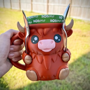 Cute Highland cow pint ice cream koozie, 3D Printed Reusable Ice Cream Koozie with 2 spoon holders and bottom storage drawer