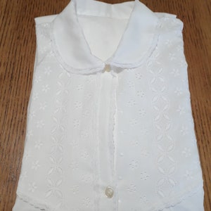 Nightgown embroidered 60s