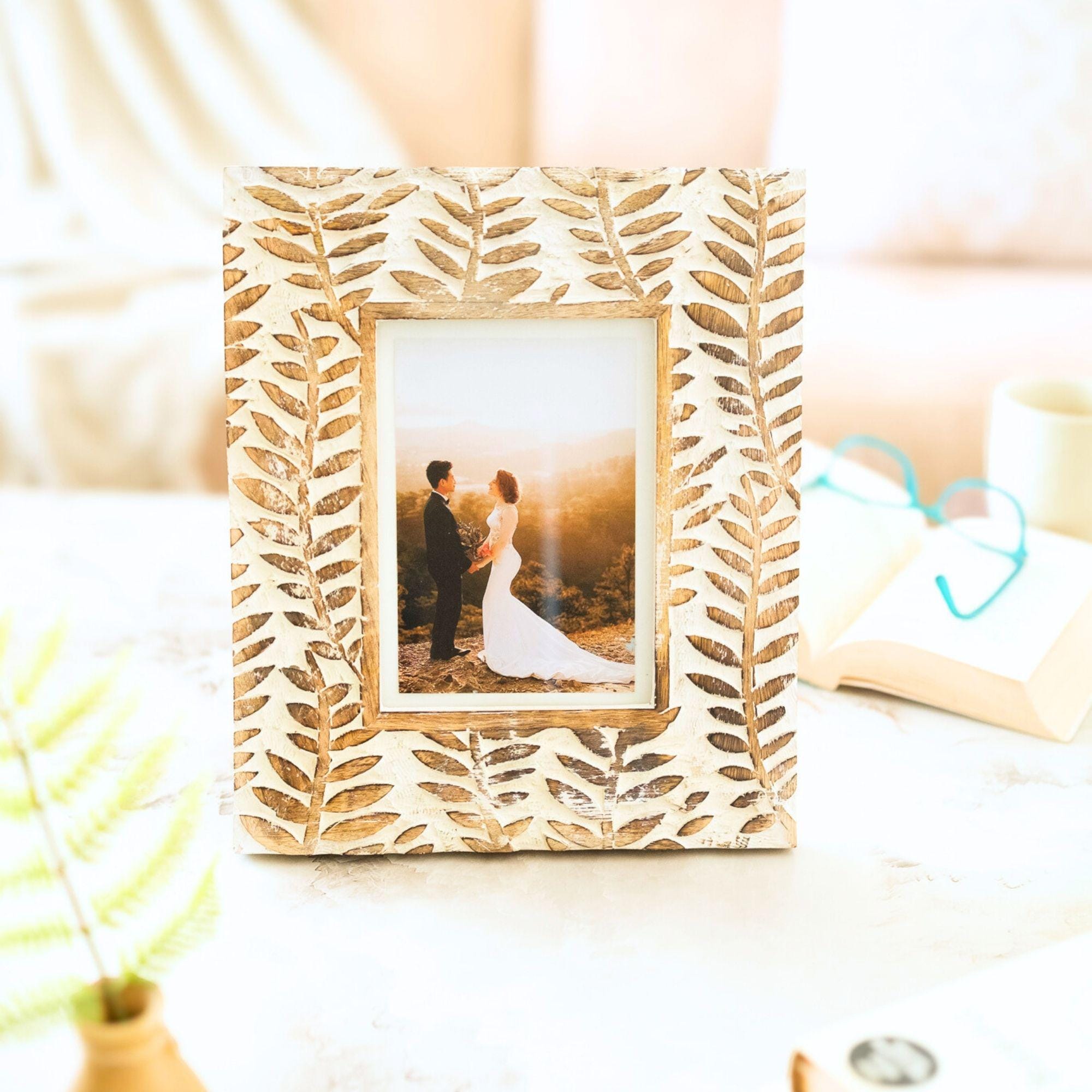 Hand Carved Mango Wood Photo Frame | 5 X 7 Inches | Rustic | Leaf
