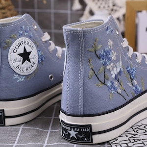 Broderie florale personnalisée Converse / Nom personnalisé Converse / Cadeau pour le meilleur ami image 7