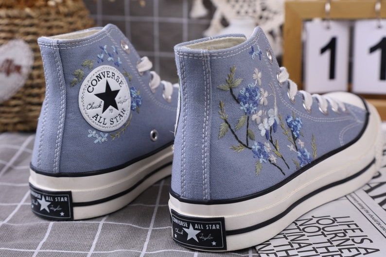 Converse Custom Floral Embroidery / Converse Custom Name / Gift For Best Friend Bild 7